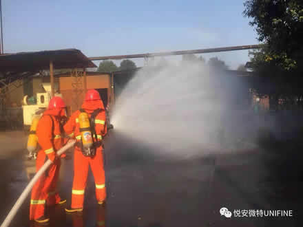 z6com尊龙凯-(中国)公司官方网站公司微型消防站，为公司财产和员工生命安全保驾护航